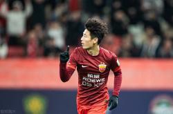 关于武磊错失单刀球，本泽马门将神勇扑救成最大功臣！的信息